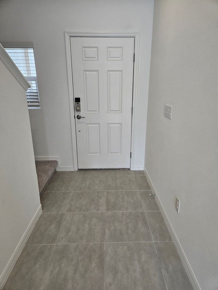 2264 Paravane Way - Photo 2 of 30