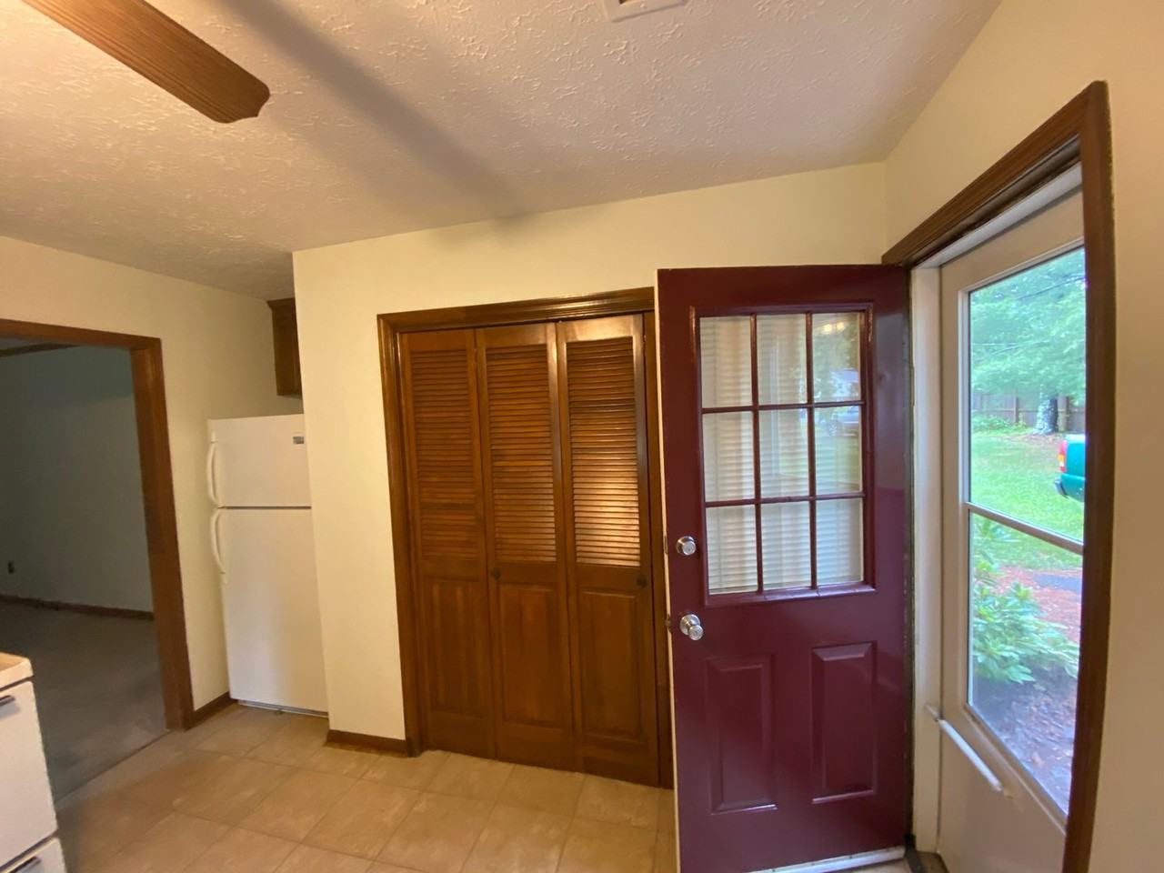 100 Forest Park Drive - Photo 2 of 11