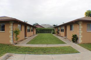 5018-5022 SW 16th Pl - Photo 1 of 1