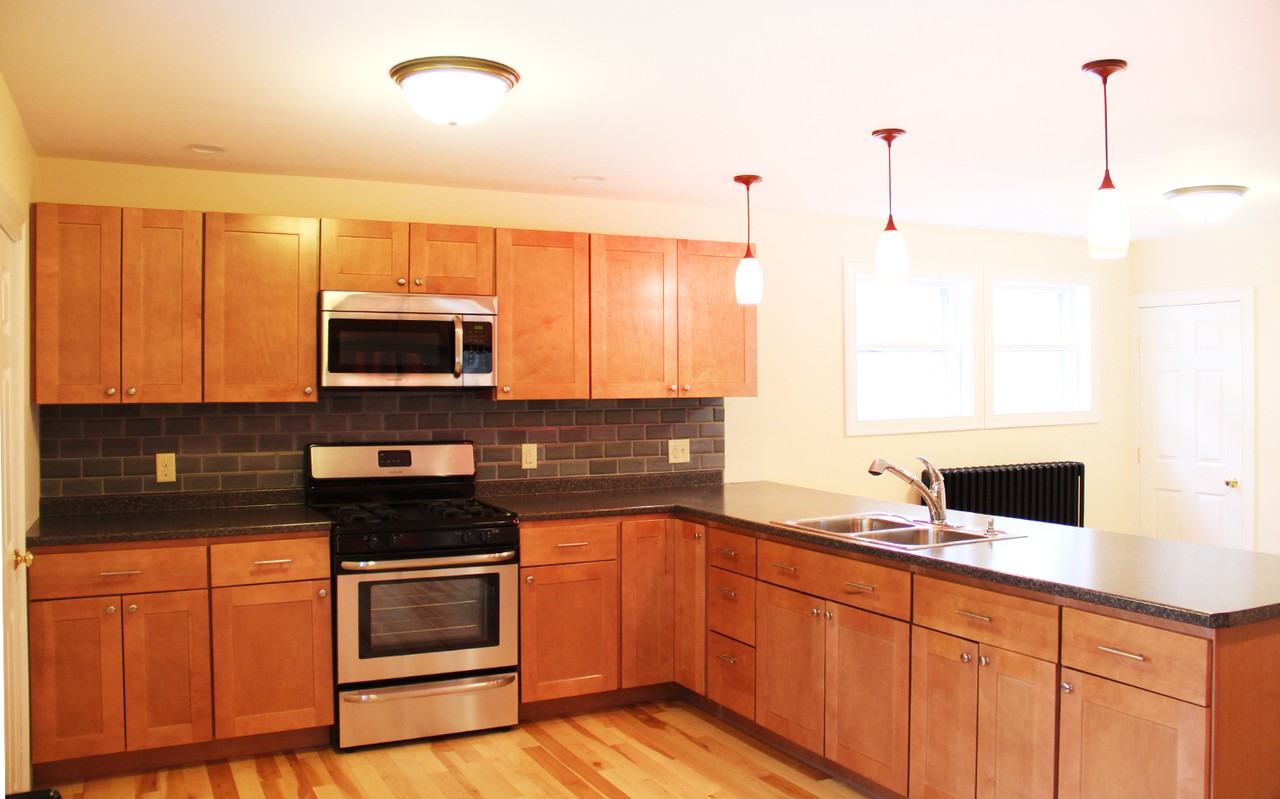 187 N Champlain St - Photo 2 of 18