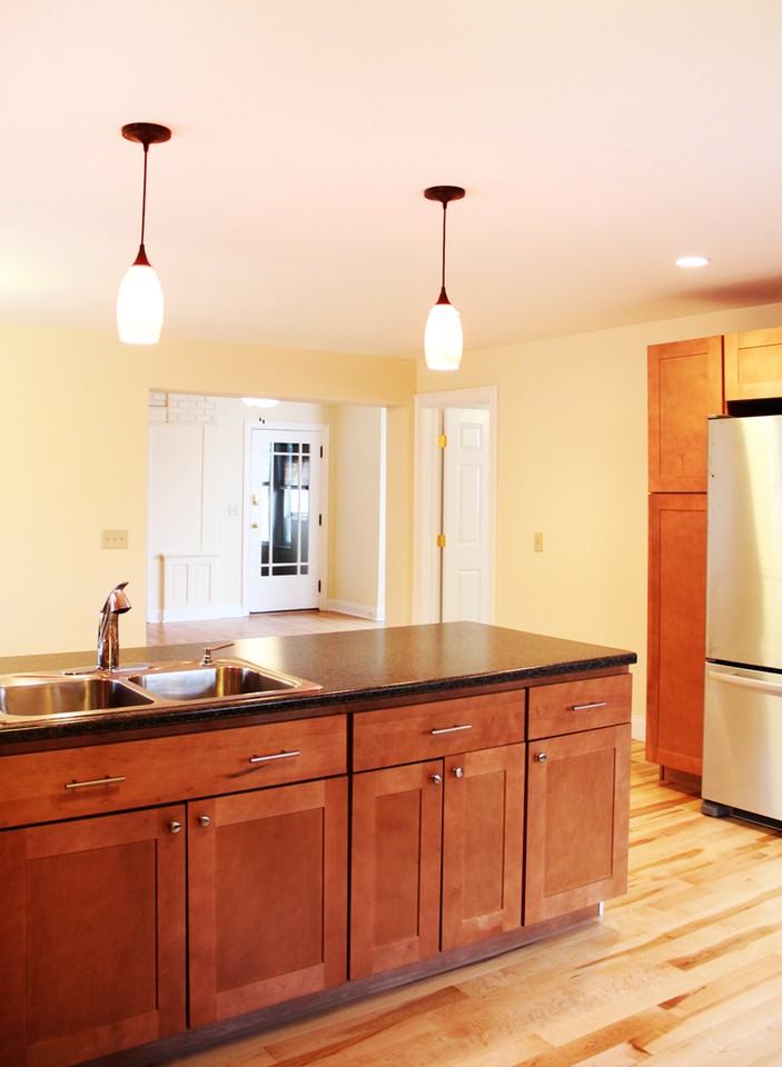 187 N Champlain St - Photo 5 of 18
