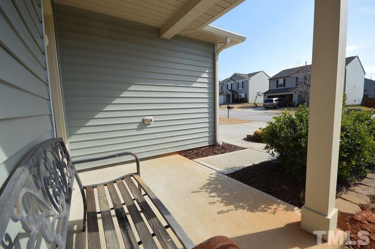 2503 Girvan Dr - Photo 3 of 28