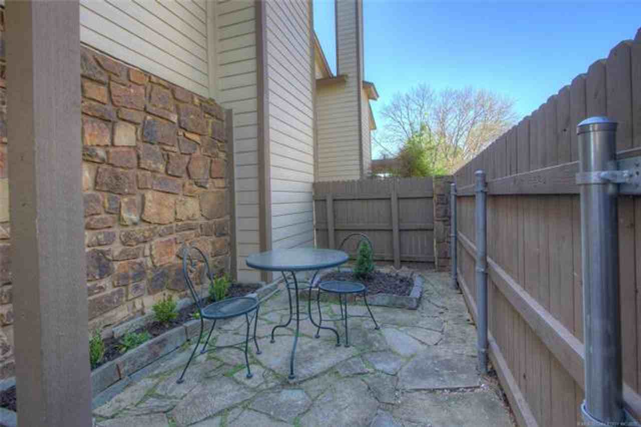 6524 S Memorial Dr #16H - Photo 2 of 17