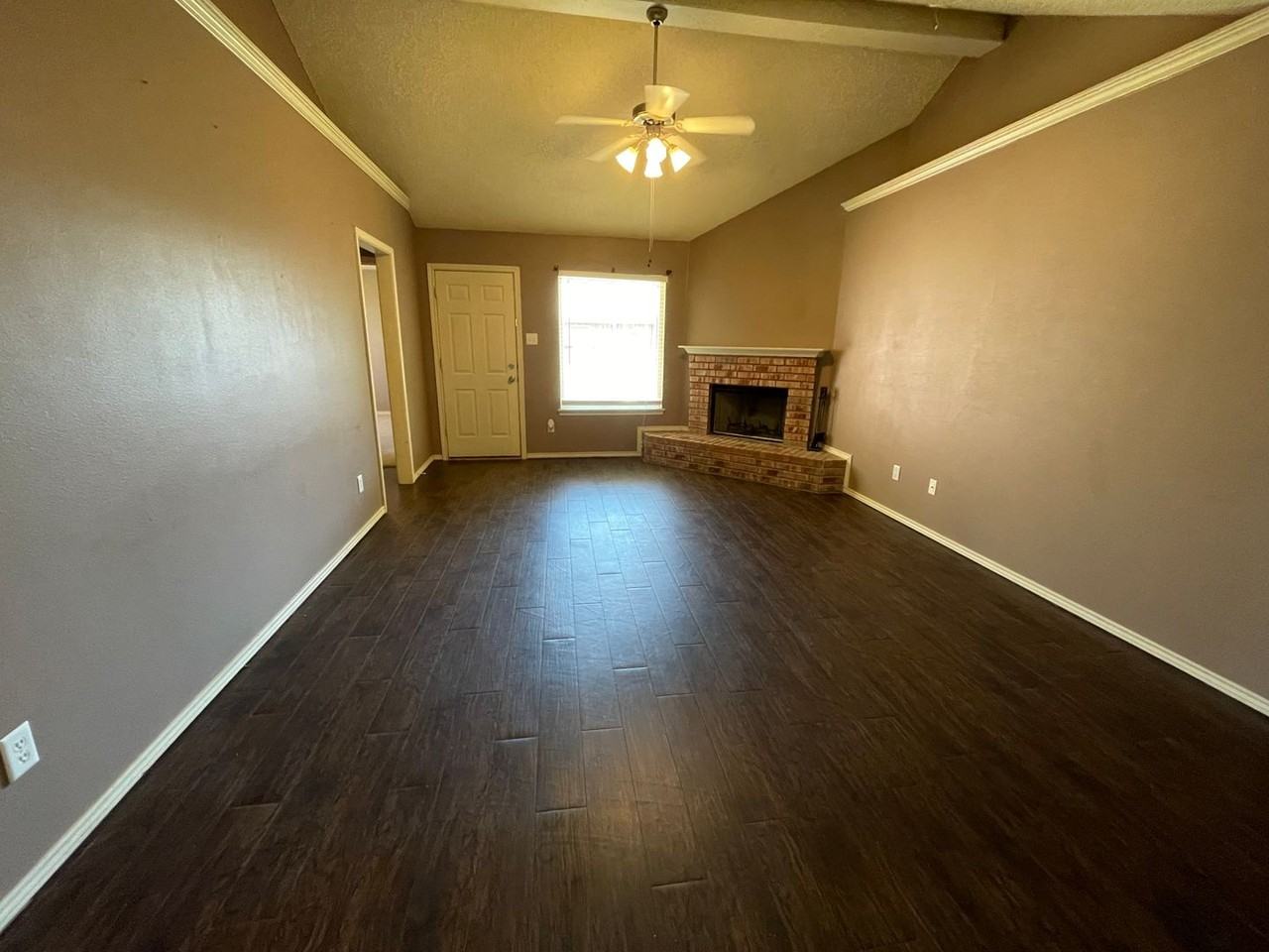 10601 Canton Ave - Photo 3 of 14