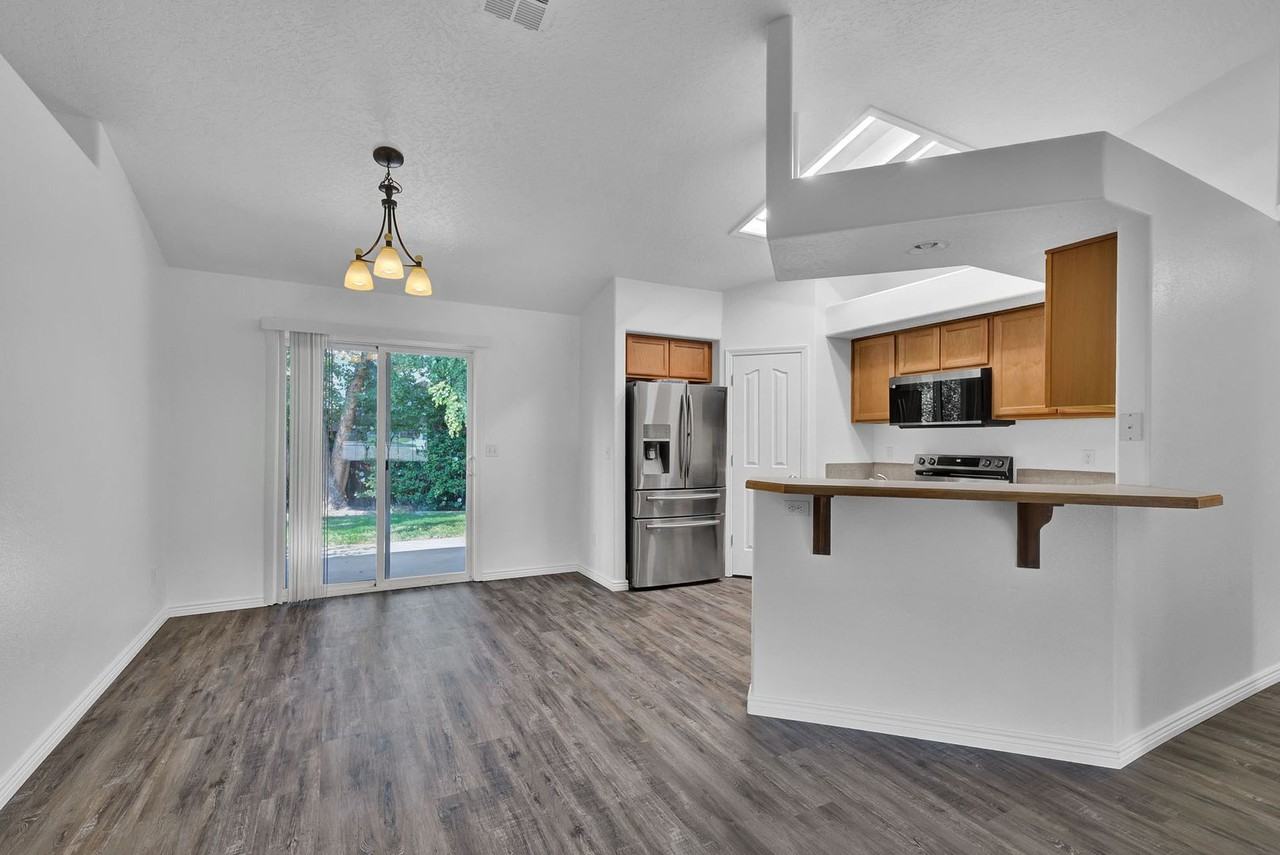 13288 W Fringetree St - Photo 6 of 30