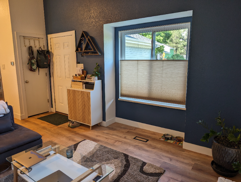 2285 S Ellis St - Photo 3 of 18