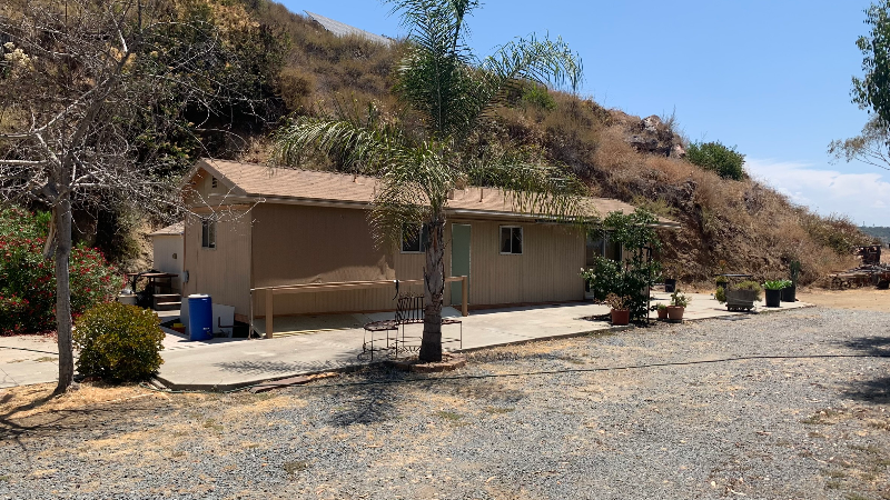 3260 Laurashawn Ln - Photo 2 of 16