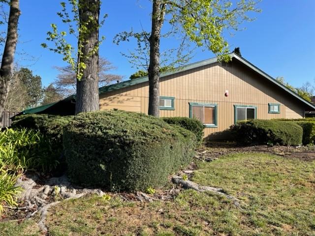 325 Lincoln Ave #1 - Photo 2 of 16