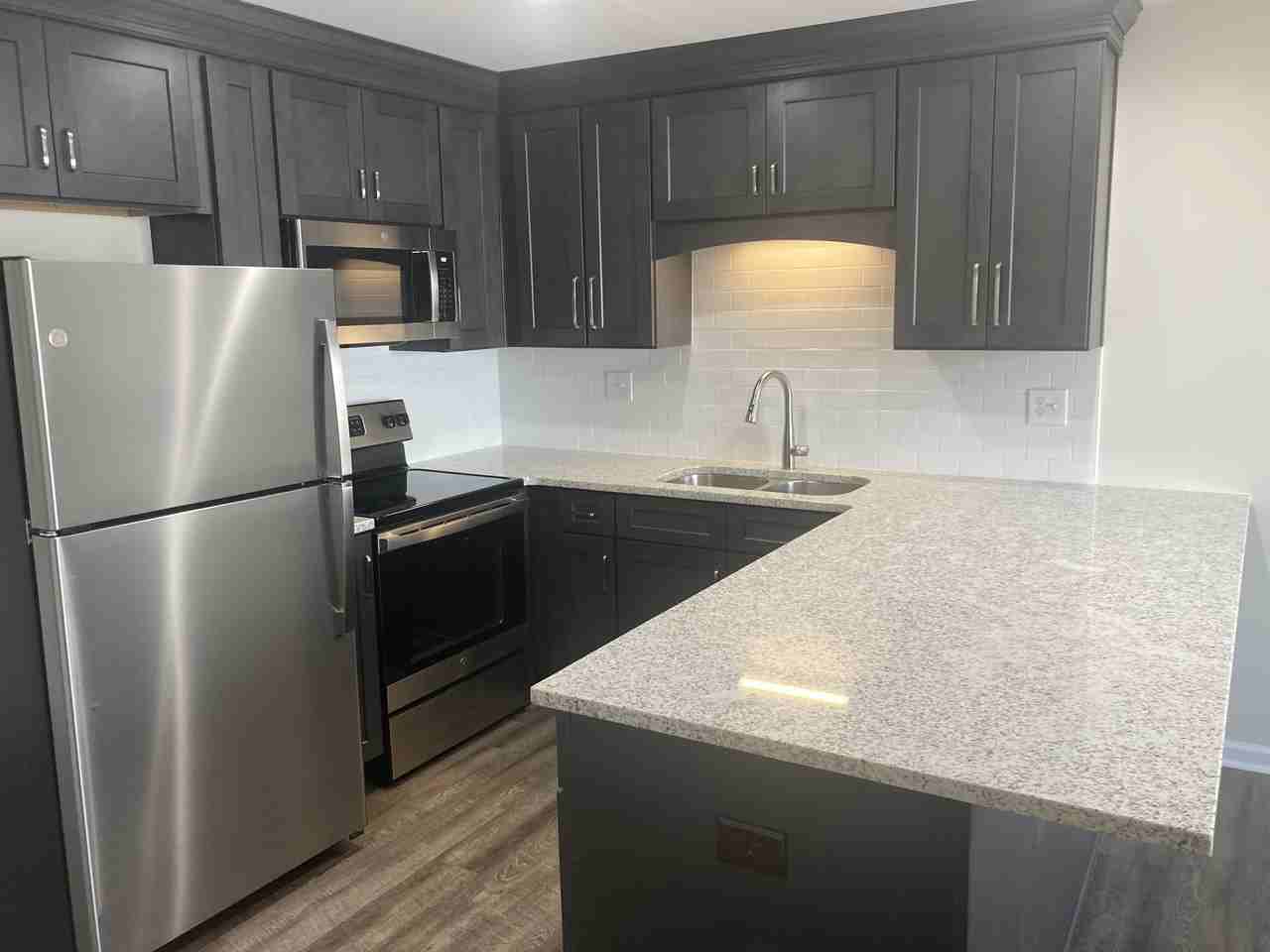 2701 37th St #3 - Photo 2 of 10