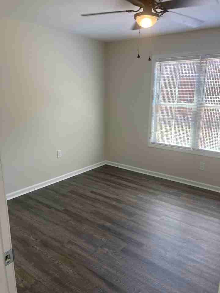 2701 37th St #3 - Photo 4 of 10