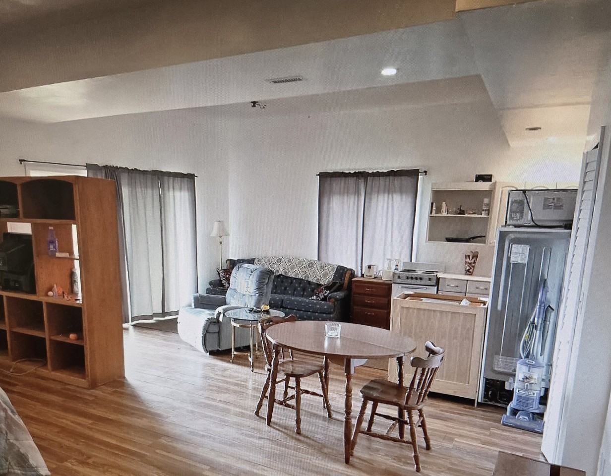 171 Spring Valley Dr - Photo 3 of 8