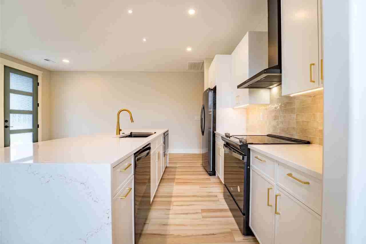 101 Henry Ave #2 - Photo 7 of 37