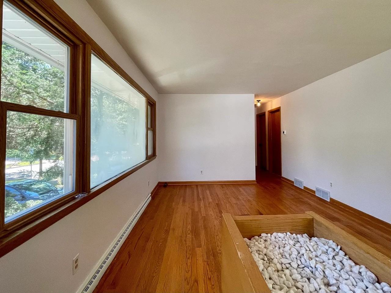 302 N Meadow Ln #NA - Photo 2 of 18