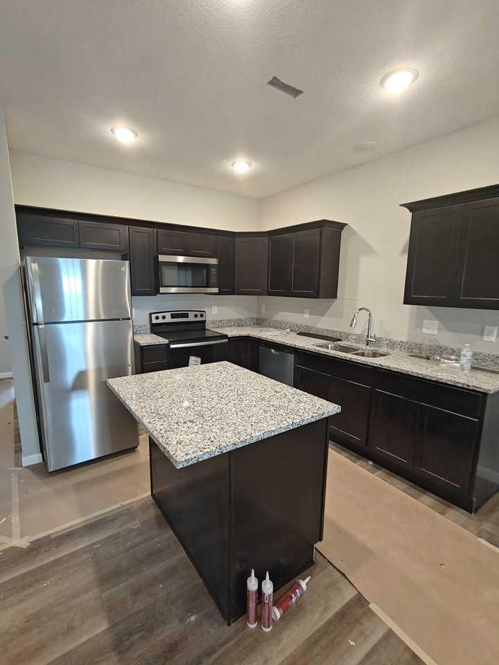 430 E Ford St #NA - Photo 3 of 13