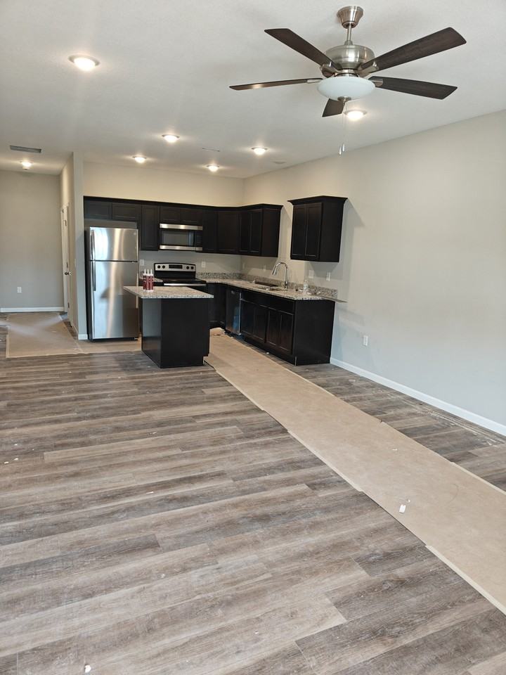 410 E Ford St #NA - Photo 3 of 13
