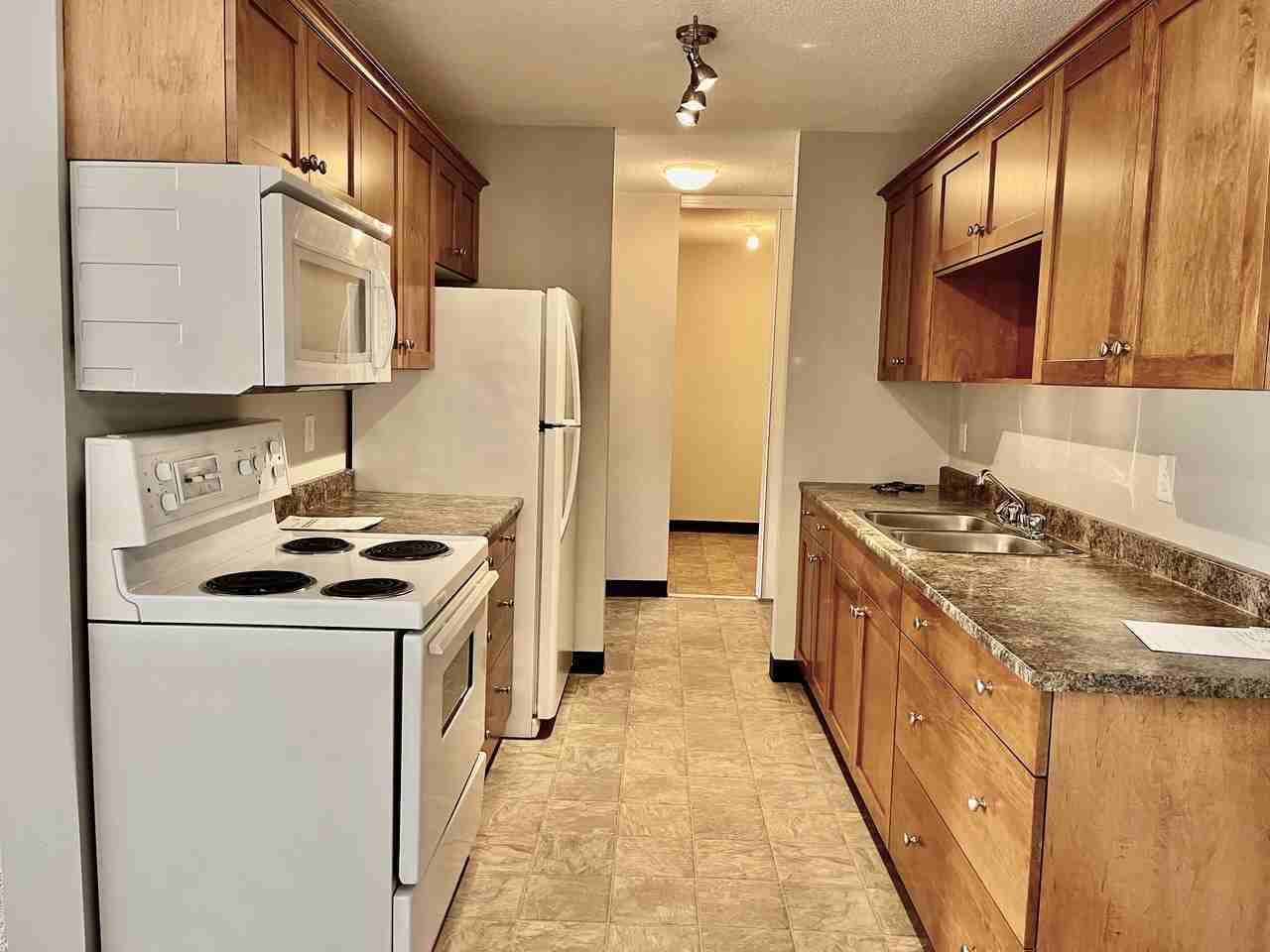 1955 Pacific Court - Photo 2 of 11