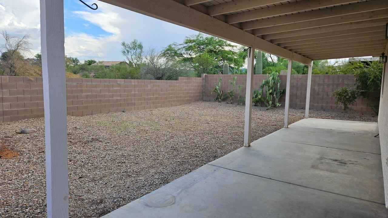 3233 West Via Campana De Cobre - Photo 3 of 6