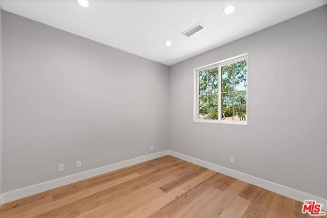 4120 Coolidge Ave - Photo 2 of 8