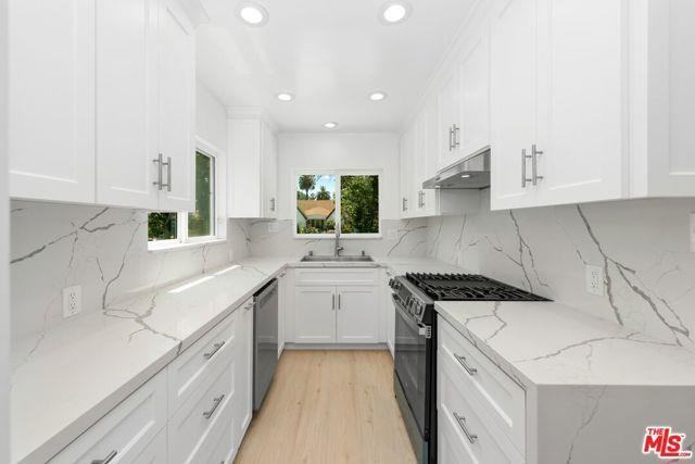 2316 Selby Ave - Photo 2 of 8