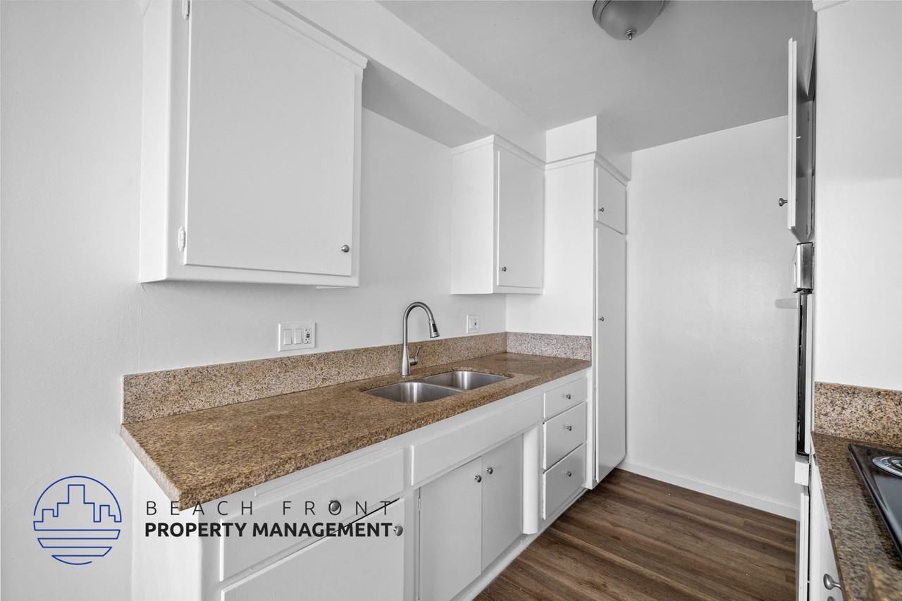 768 Gaviota Ave. - Photo 2 of 23