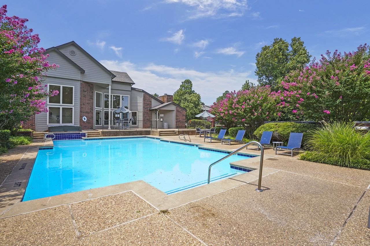 Creekwood Apartments - Photo 6 of 18