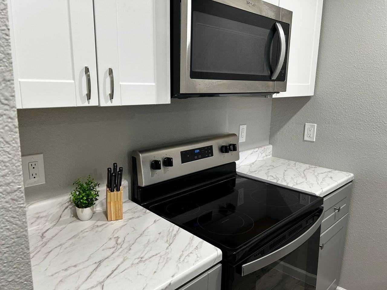 Casa Del Parque Luxury Apartments - Photo 5 of 50