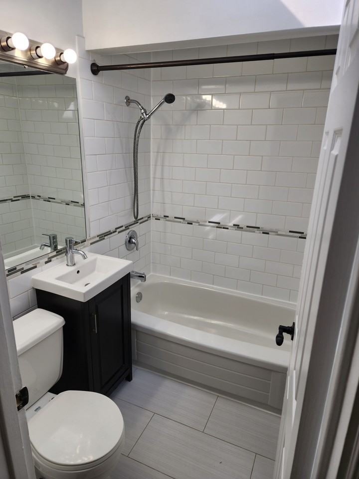 2134 Queen Street East #D - Photo 4 of 4