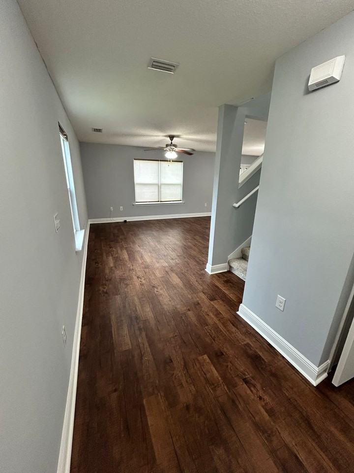7152 Riverbrooke St - Photo 5 of 50