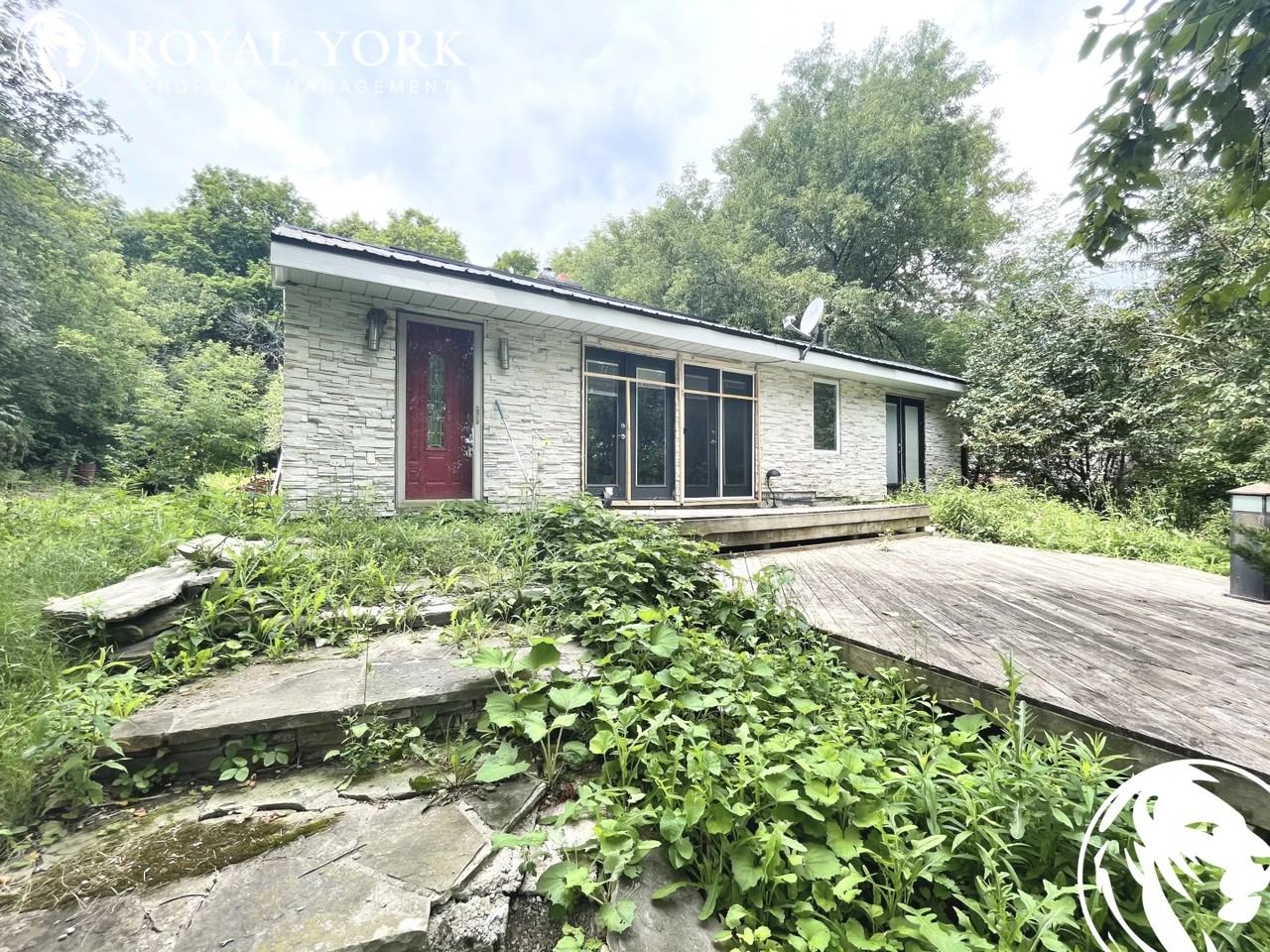 13536 ON - Photo 2 of 18