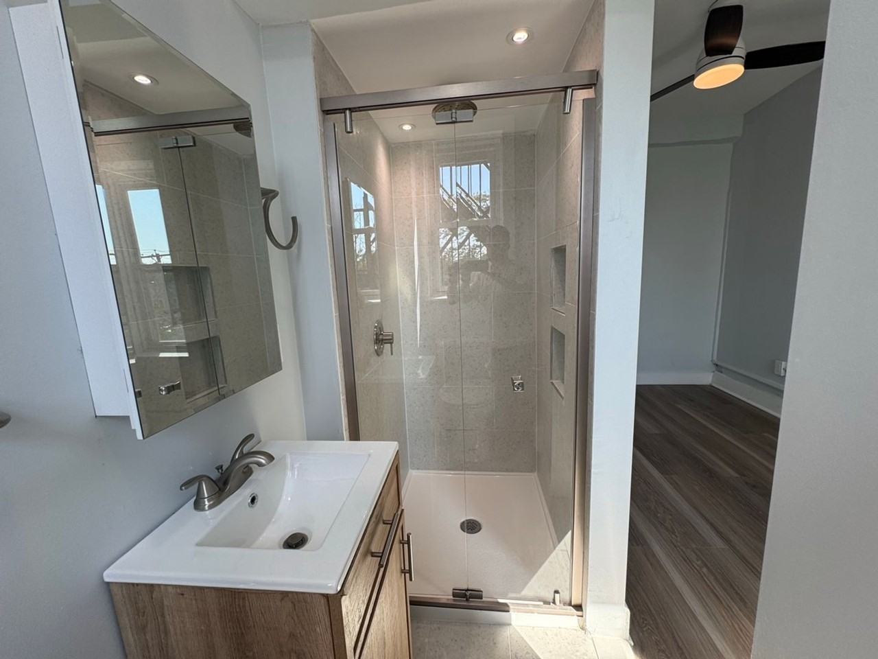 201 LaReine - Photo 5 of 20