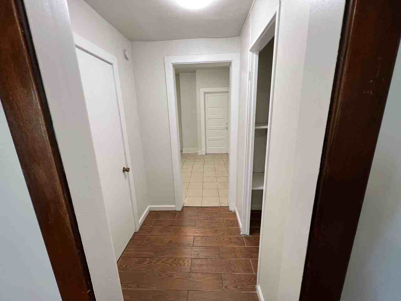 2917 Jackson St - Photo 6 of 26