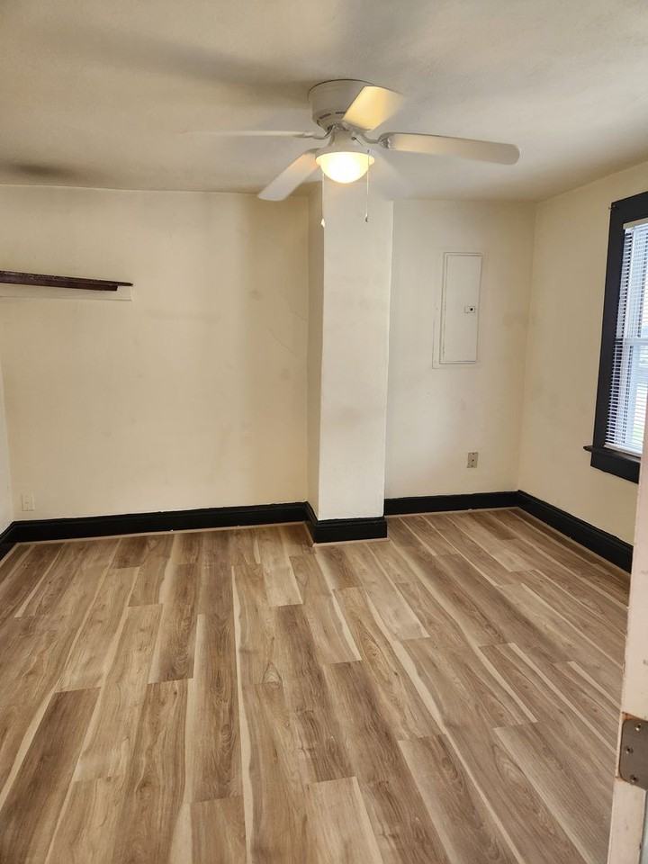 1519 W 42nd St - Photo 5 of 20