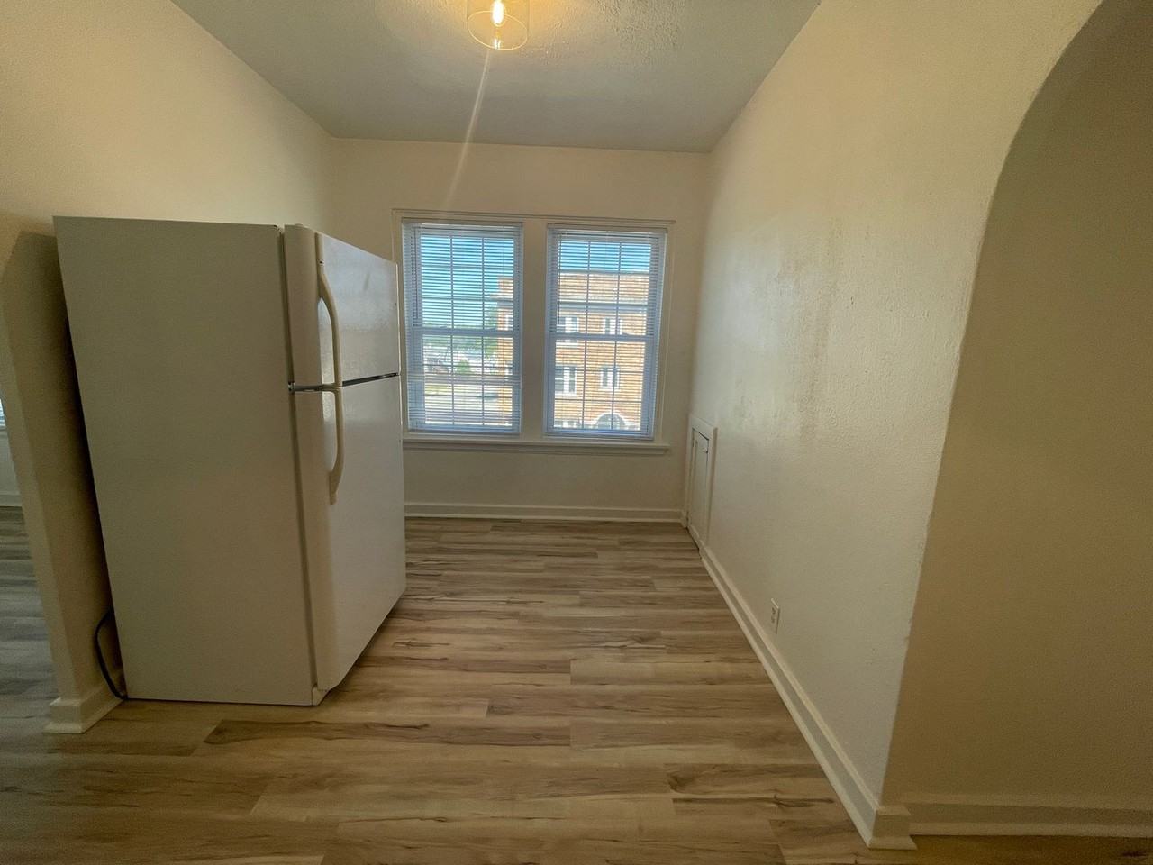 229 W Jackson Blvd #3A - Photo 6 of 9