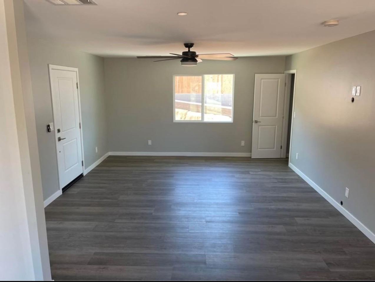 827 E 2nd St - Photo 5 of 25