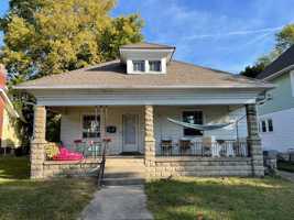 featured image of 348 W Oak St
