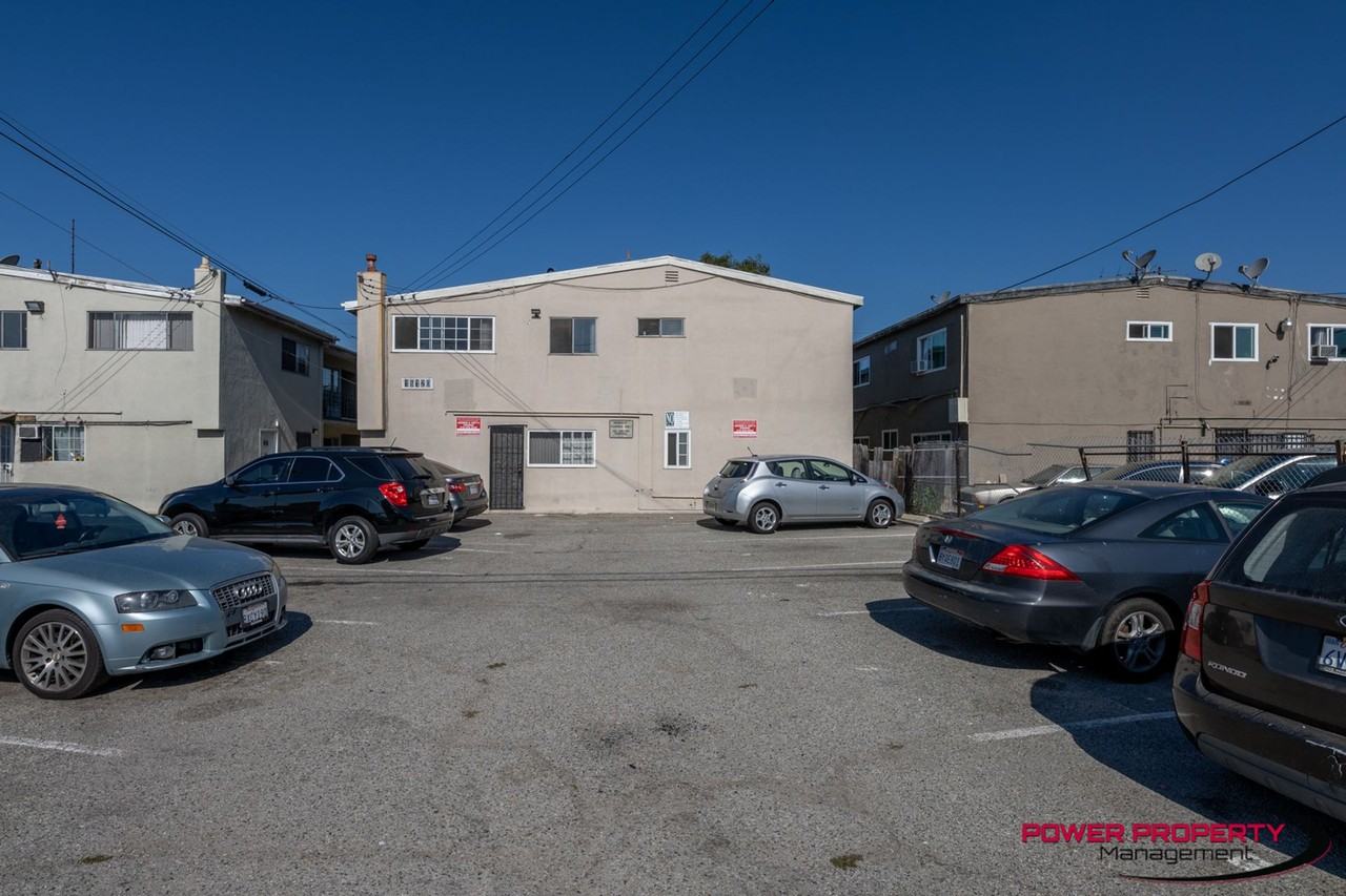 16120 Van Ness Ave. - Photo 4 of 4
