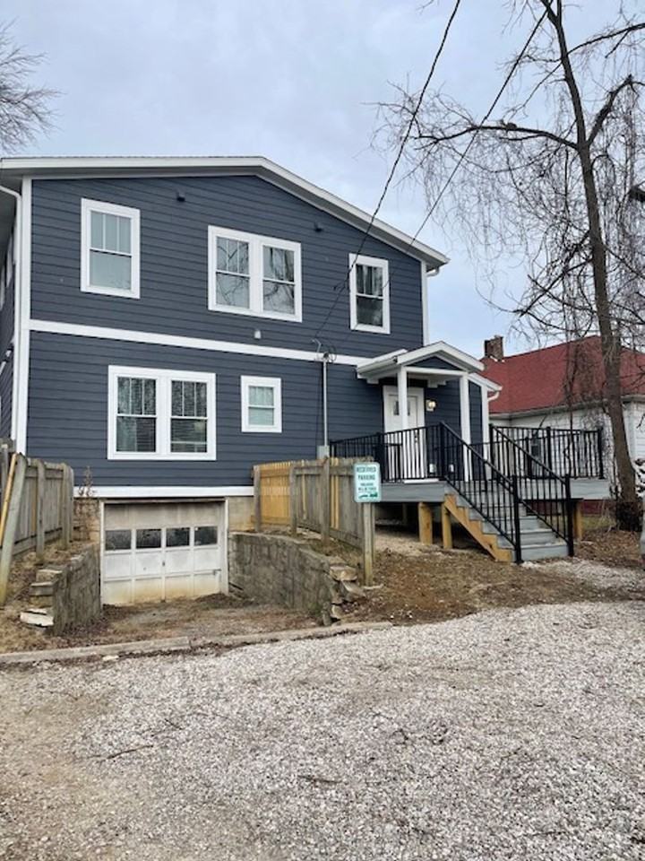 426 East 10th Street - Photo 2 of 13