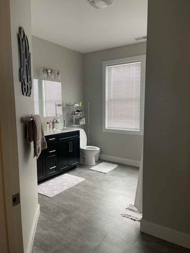 426 East 10th Street - Photo 5 of 13