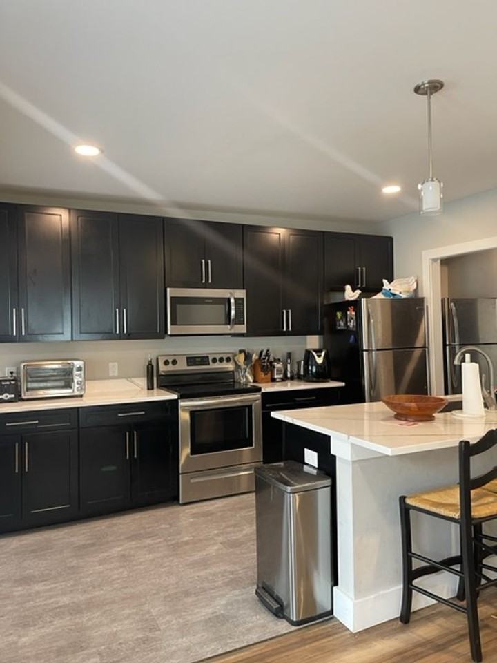 426 East 10th Street - Photo 7 of 13