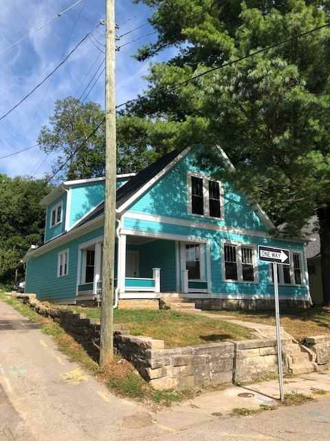 613 N Lincoln St - Photo 2 of 30