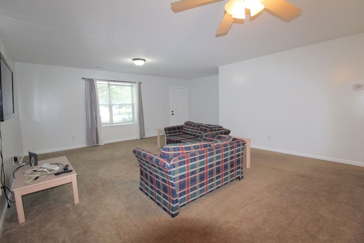 578 Pheasant Run Circle - Photo 3 of 42