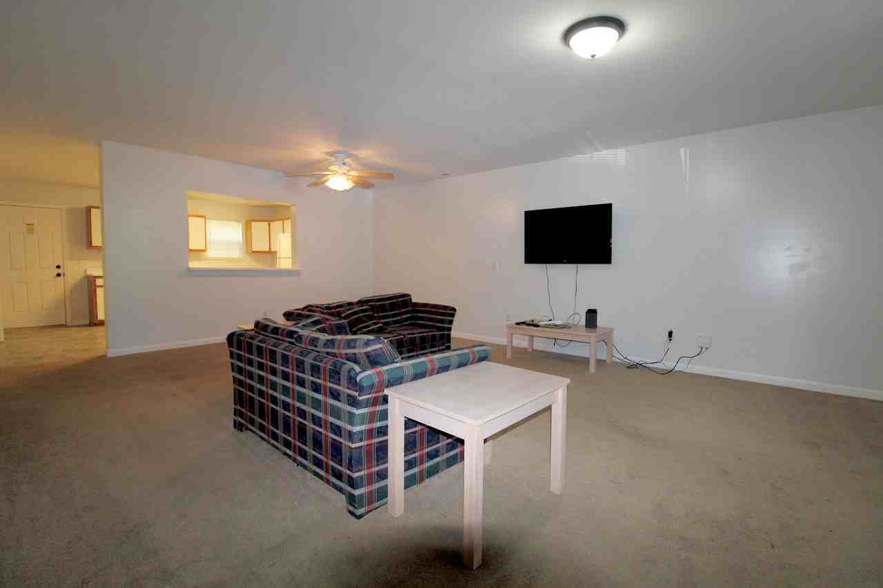 578 Pheasant Run Circle - Photo 6 of 42