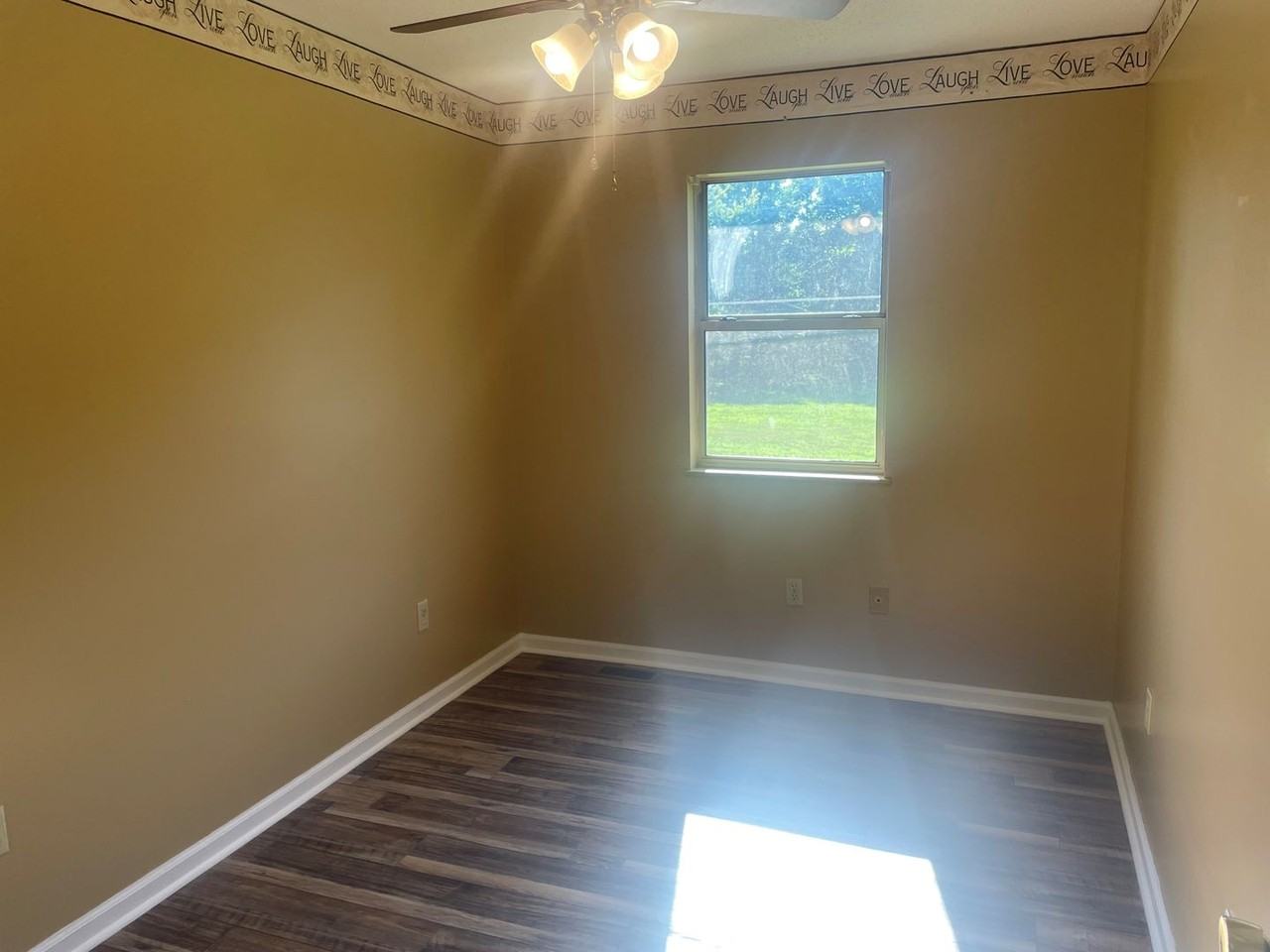 427 Mount Pelia Rd #6 - Photo 5 of 18