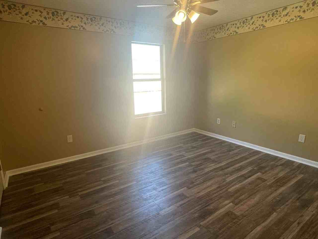 427 Mount Pelia Rd #6 - Photo 6 of 18