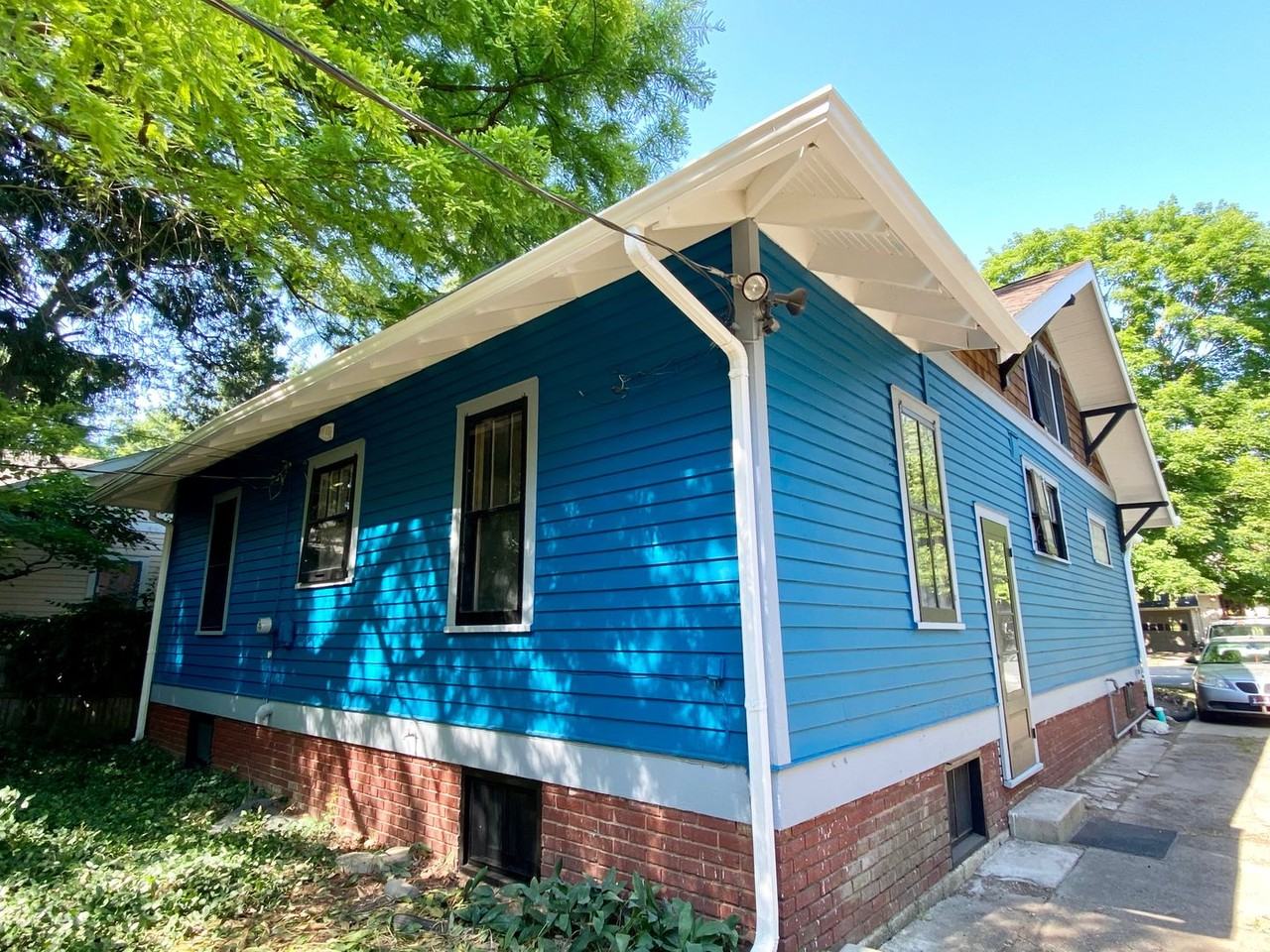 918 N Chauncey Ave - Photo 2 of 13