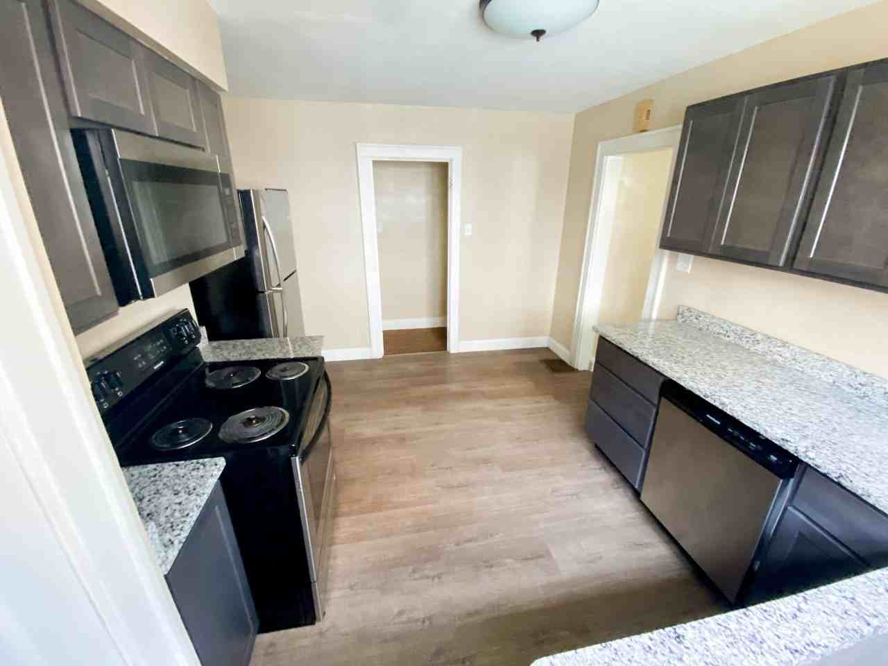 918 N Chauncey Ave - Photo 6 of 13