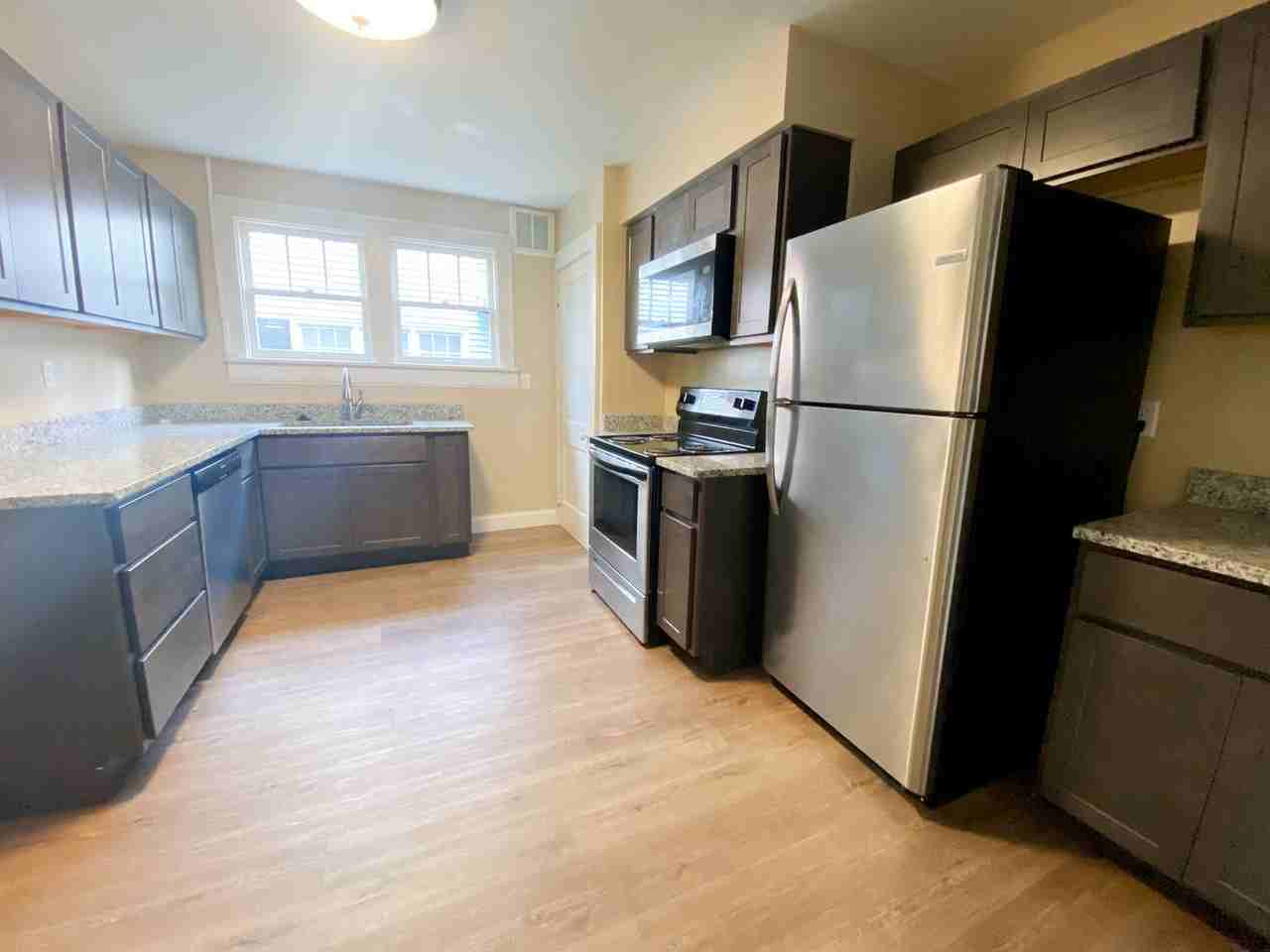 918 N Chauncey Ave - Photo 7 of 13