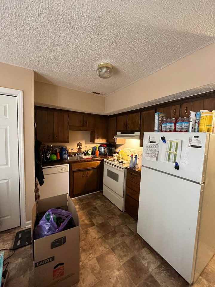 110 Shannon Ave #B - Photo 2 of 7