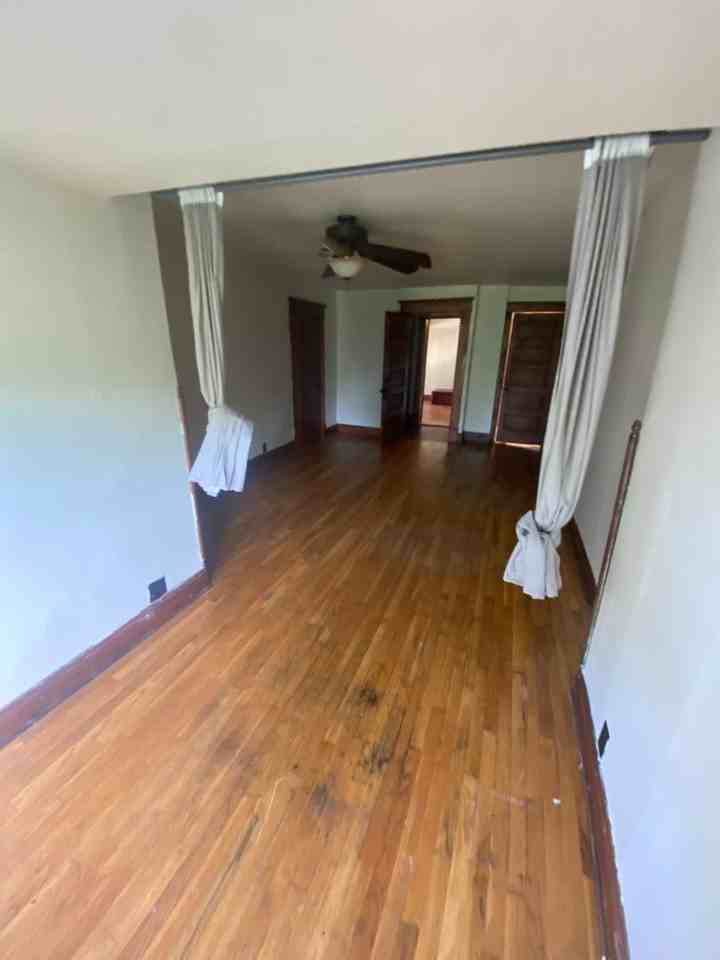 21 E Oakland Ave - Photo 3 of 8