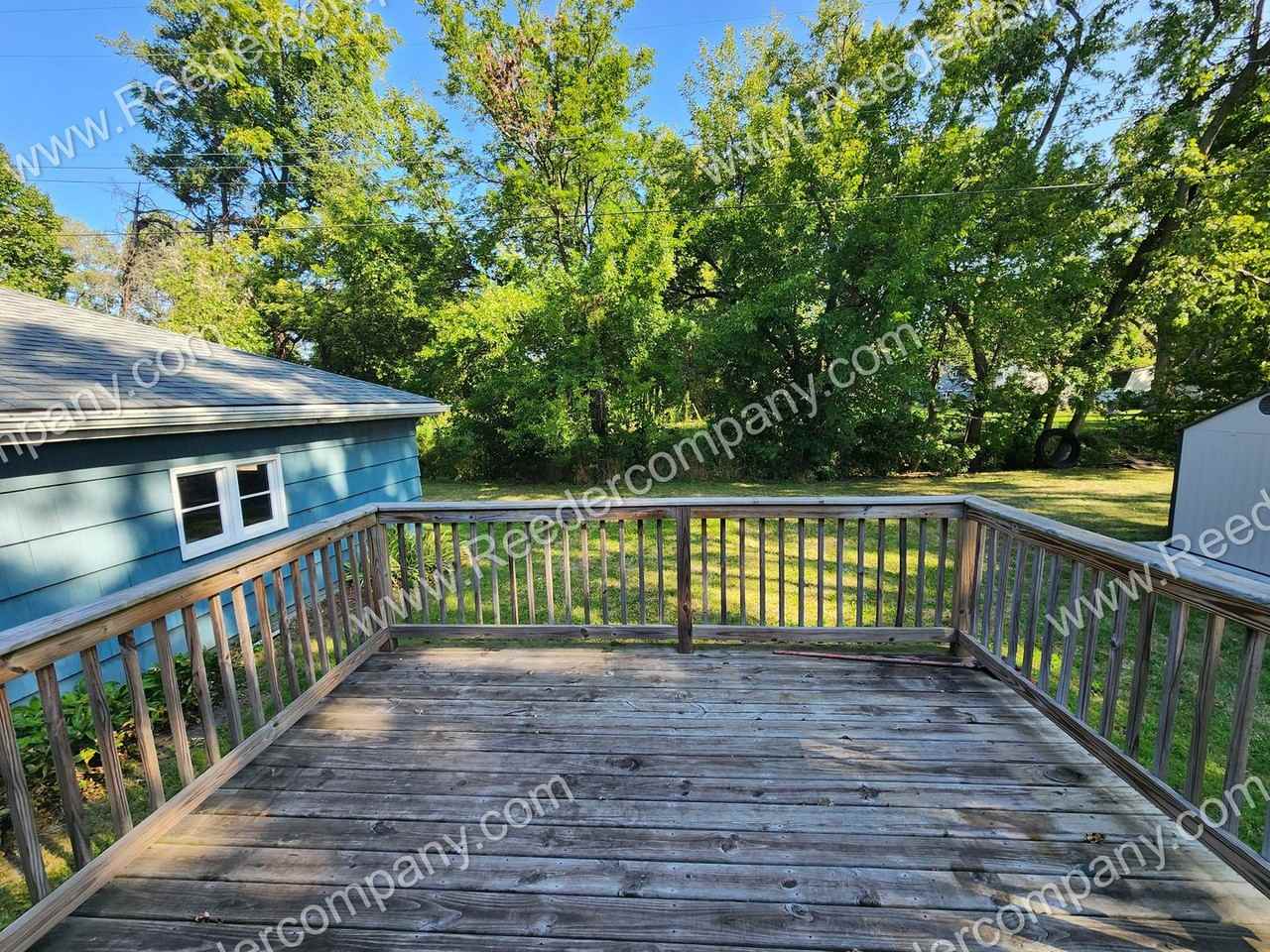 3423 Martha St - Photo 3 of 19